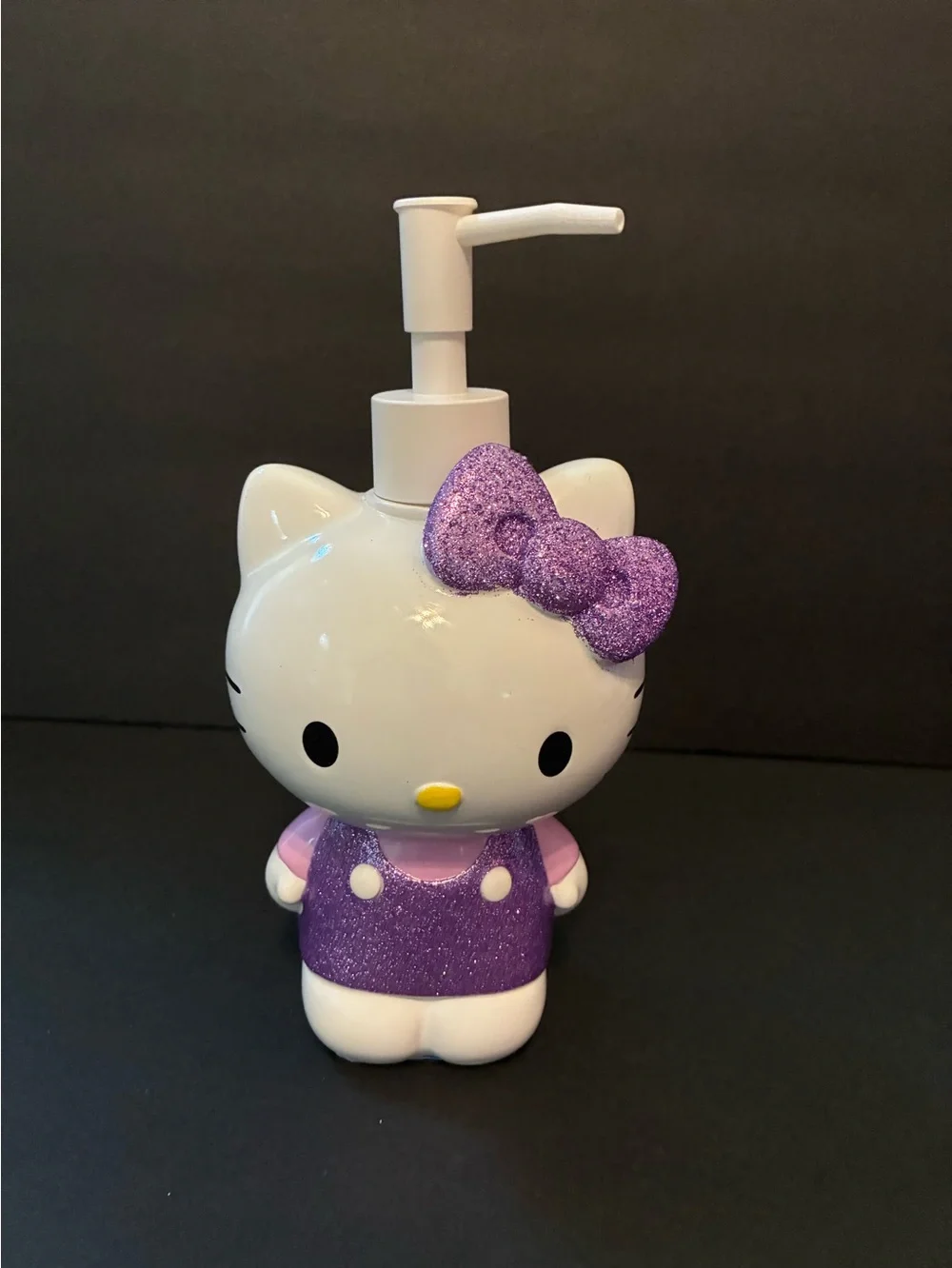 Charming Hello Kitty lotion/soap dispenser